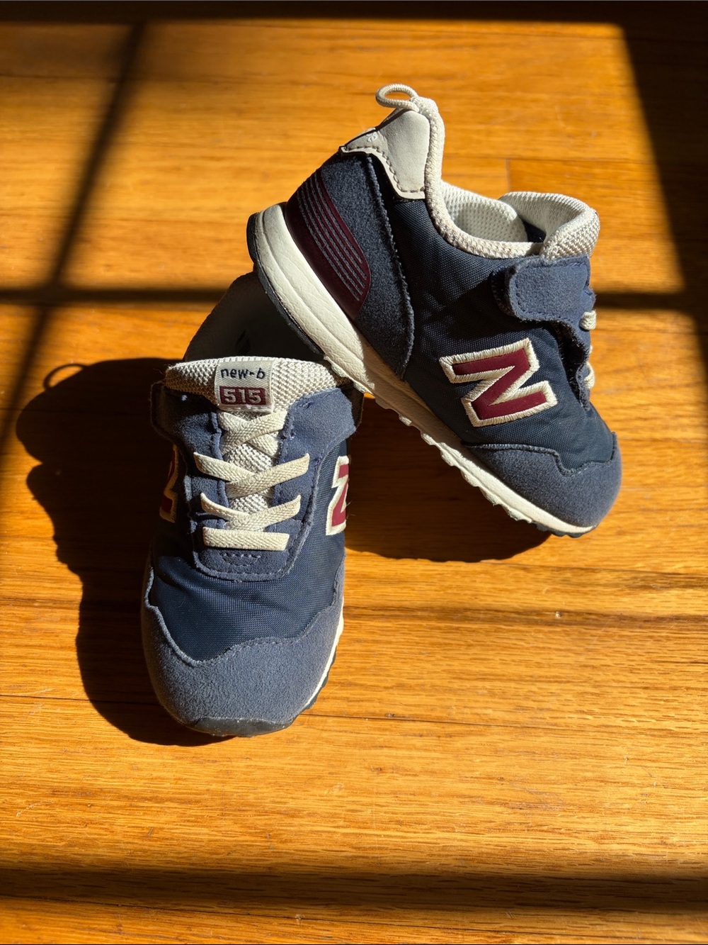 New Balance Toddler Kids Navy, Gray and Burgundy 515 Velcro Sneakers | size: 6